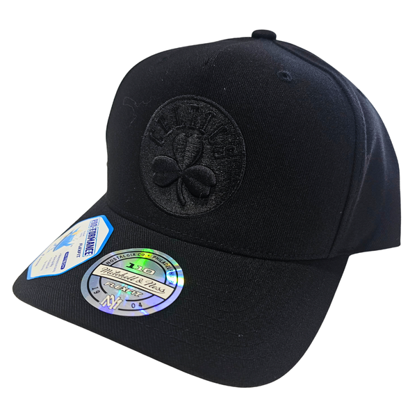 Mitchell & Ness NBA Flexfit 110 Black on Black - Boston Celtics