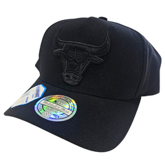 Mitchell & Ness NBA Flexfit 110 Black on Black - Chicago Bulls