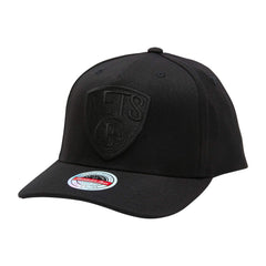 MITCHELL & NESS - Black on Black 'Classic Red' 110 Pinch Panel Snapback - Brooklyn Nets