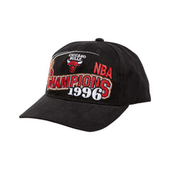 MITCHELL & NESS - Chicago Bulls '96 Champs Last Dance 6 Panel Snapback